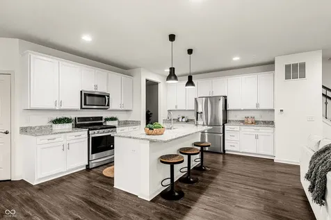 15469 Eastpark Circle W Fishers IN 46037