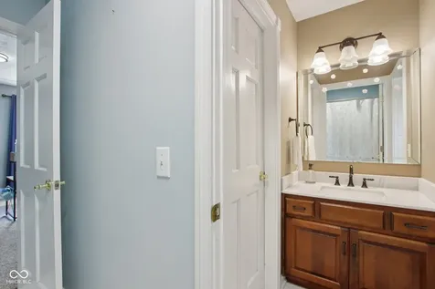 9986 Springstone Road Fishers IN 46055