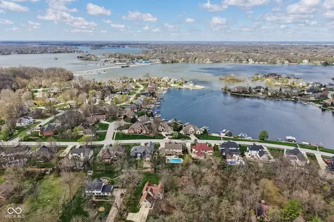 9986 Springstone Road Fishers IN 46055