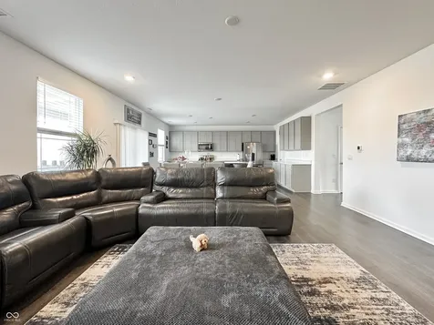 2698 Nampa Drive Whitestown IN 46075