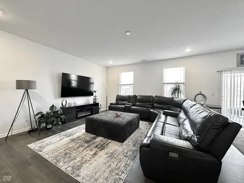 2698 Nampa Drive Whitestown IN 46075