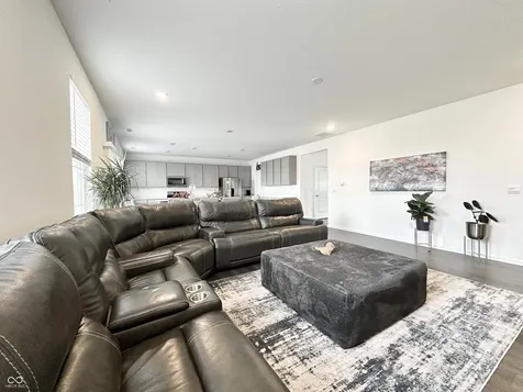2698 Nampa Drive Whitestown IN 46075