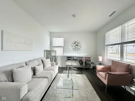 2698 Nampa Drive Whitestown IN 46075