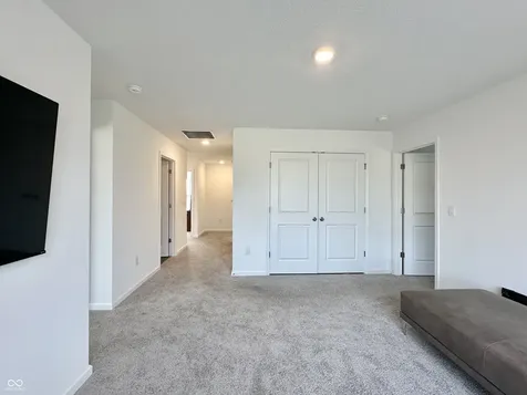 2698 Nampa Drive Whitestown IN 46075