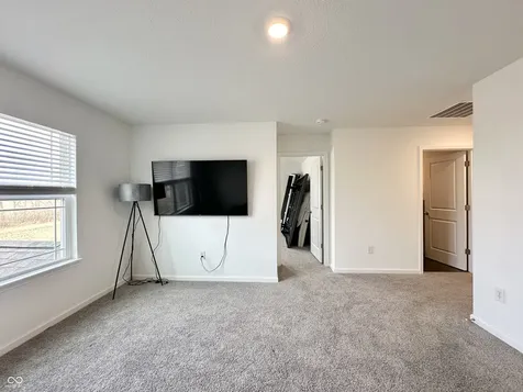2698 Nampa Drive Whitestown IN 46075