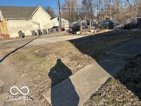 2206 W 10th Street Indianapolis IN 46222