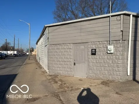 2206 W 10th Street Indianapolis IN 46222