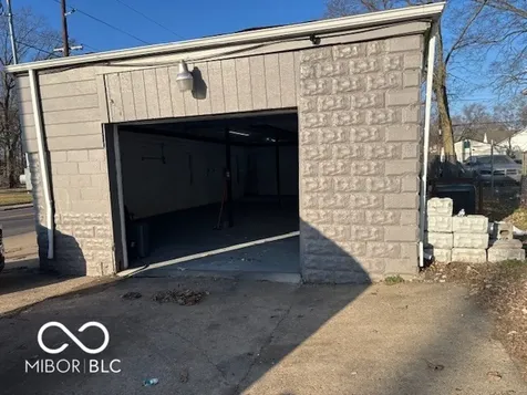 2206 W 10th Street Indianapolis IN 46222