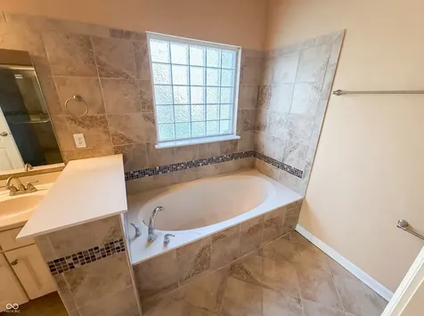 13167 Roma Bend Westfield IN 46074