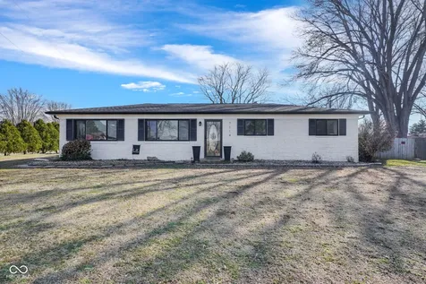 7114 S Midland Avenue Columbus IN 47201