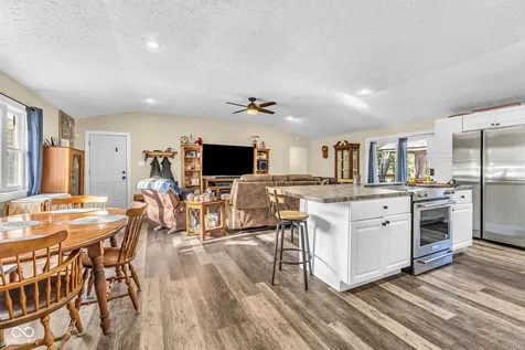 3210 W Kensington Drive Crawfordsville IN 47933