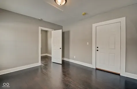 412 N Bradley Avenue Indianapolis IN 46201