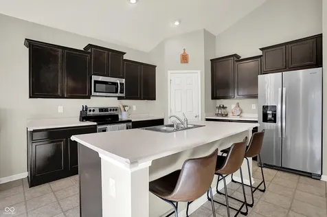 4243 Stubbington Lane Indianapolis IN 46239