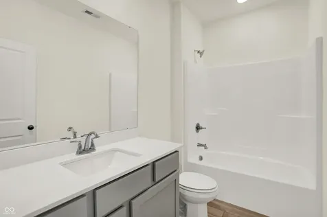 8656 Meadowlands Court Plainfield IN 46168