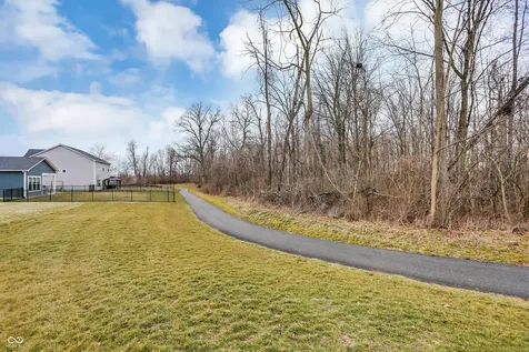 8656 Meadowlands Court Plainfield IN 46168