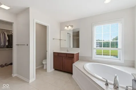 11449 Long Sotton Lane Fishers IN 46037