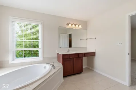 11449 Long Sotton Lane Fishers IN 46037