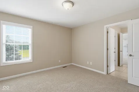11449 Long Sotton Lane Fishers IN 46037
