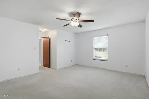 1602 Queensbridge Square Indianapolis IN 46219