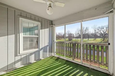 1602 Queensbridge Square Indianapolis IN 46219