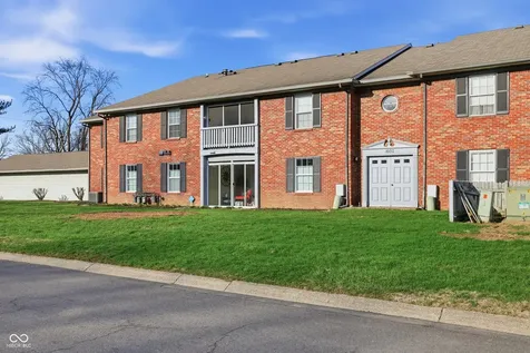 1602 Queensbridge Square Indianapolis IN 46219