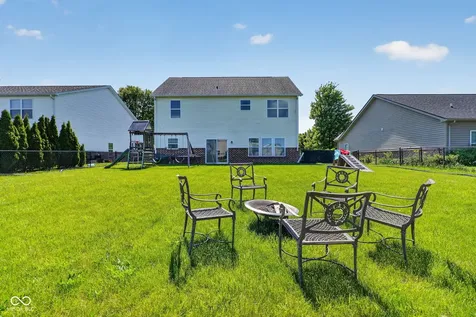 7148 N Chelmsford Drive Mccordsville IN 46055