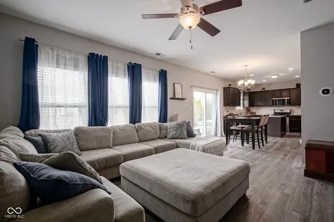 7148 N Chelmsford Drive Mccordsville IN 46055