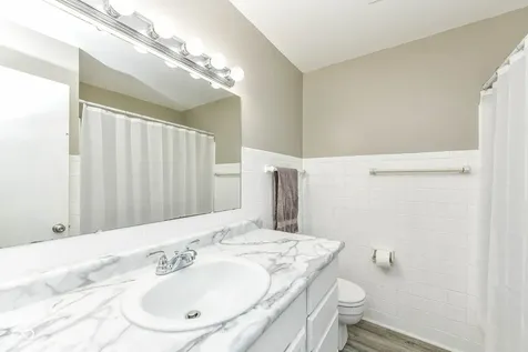 435 W Thompson Road Indianapolis IN 46217