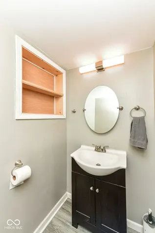 435 W Thompson Road Indianapolis IN 46217