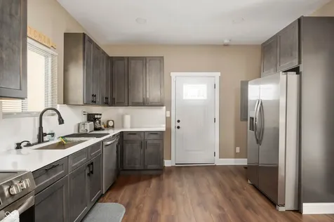1041 S East Street Indianapolis IN 46225