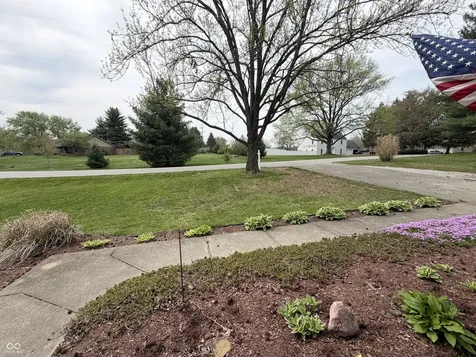 825 W Krislynn Woods Avenue West Terre Haute IN 47885
