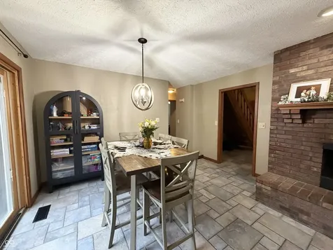 825 W Krislynn Woods Avenue West Terre Haute IN 47885