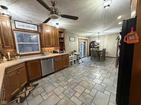825 W Krislynn Woods Avenue West Terre Haute IN 47885