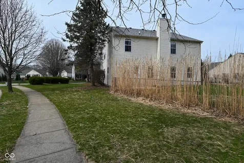 18690 Round Lake Road Noblesville IN 46060