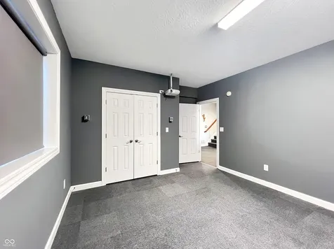 6075 Waterside Drive Columbus IN 47201