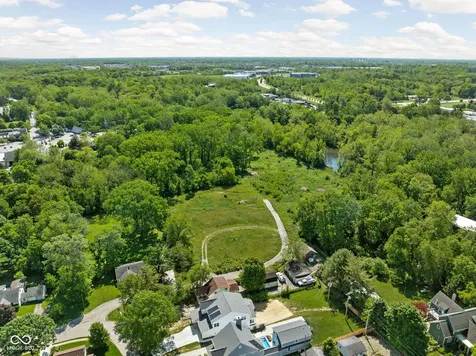 410 S Fourth Street Zionsville IN 46077