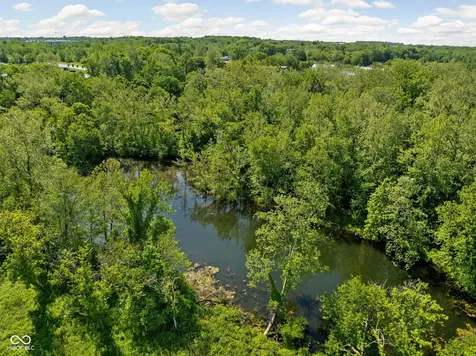 410 S Fourth Street Zionsville IN 46077