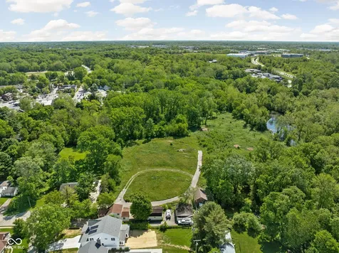 410 S Fourth Street Zionsville IN 46077