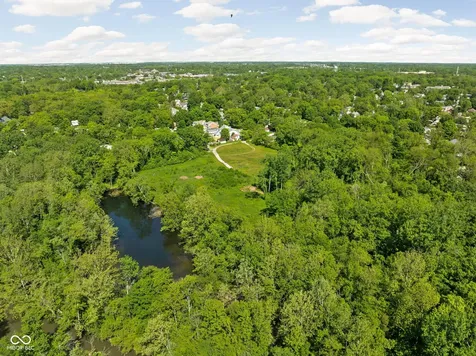 410 S Fourth Street Zionsville IN 46077