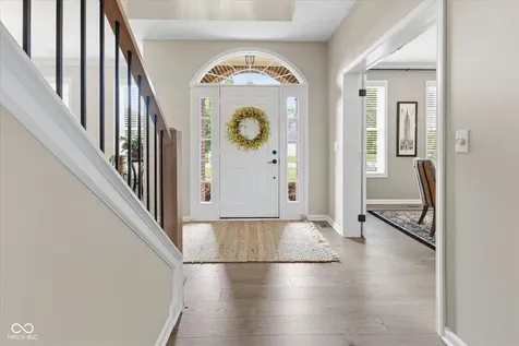 9070 Iris Lane Zionsville IN 46077