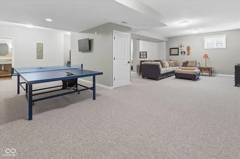 9070 Iris Lane Zionsville IN 46077