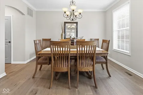 9070 Iris Lane Zionsville IN 46077