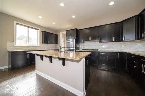 14765 Edgebrook Drive Fishers IN 46040