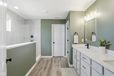 10702 Oak Bend Boulevard Indianapolis IN 46239