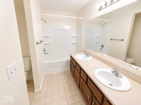 8905 Lahr Court Indianapolis IN 46256