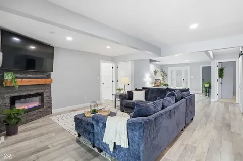 180 Bayshore Drive Cicero IN 46034