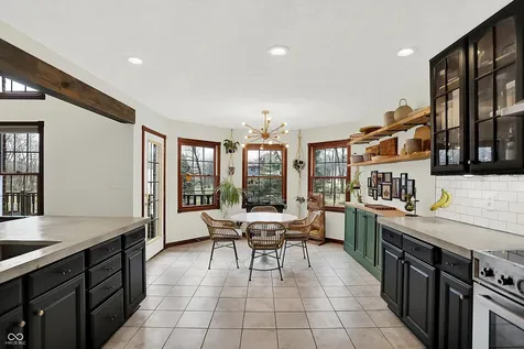 136 W Chalet Drive Mooresville IN 46158