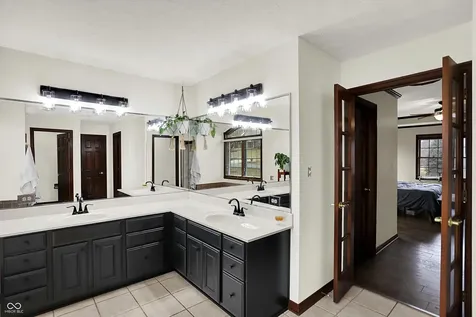 136 W Chalet Drive Mooresville IN 46158