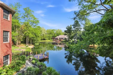 136 W Chalet Drive Mooresville IN 46158
