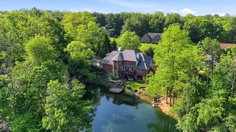 136 W Chalet Drive Mooresville IN 46158
